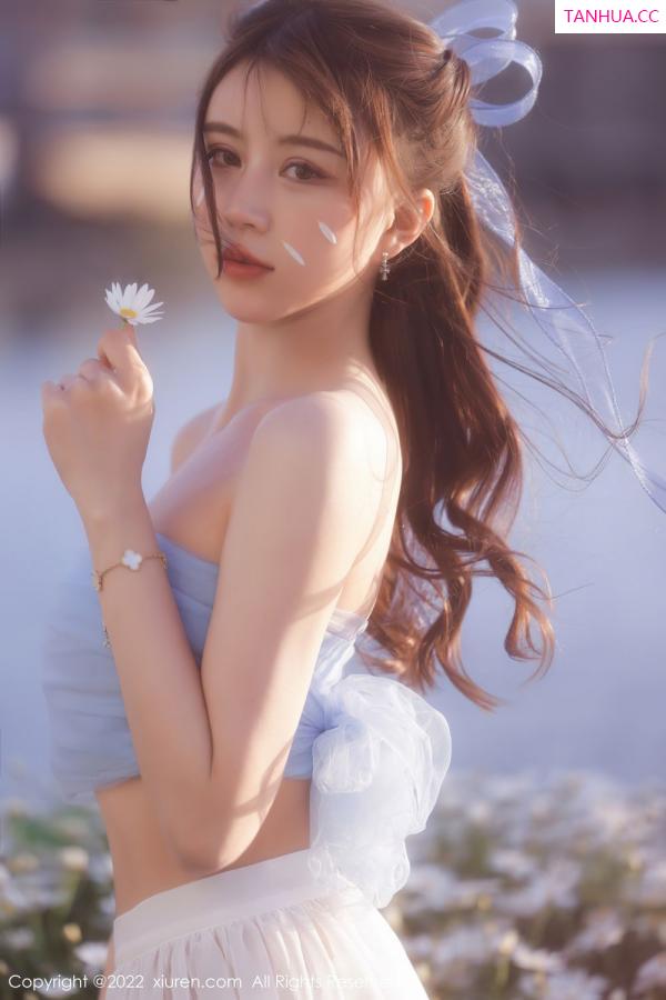 tina_甜仔  [XiuRen]高清写真图 2022.04.19 No.4888 tina_甜仔第9张图片